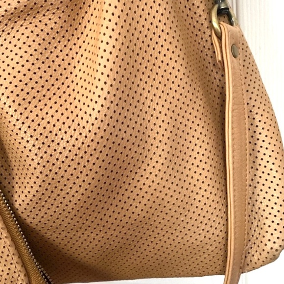 Carla Mancini Bag Tote Perforated Leather Shoulder Bag with pouch - Picture 7 of 16